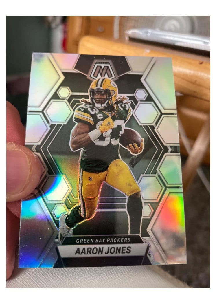 2023 Panini Mosaic Base Set Aaron Jones #85 card