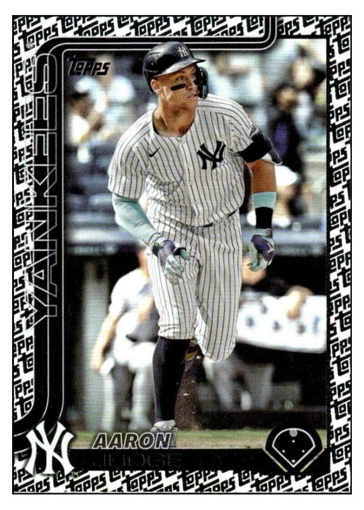 2025 Topps Aaron Judge #300 card