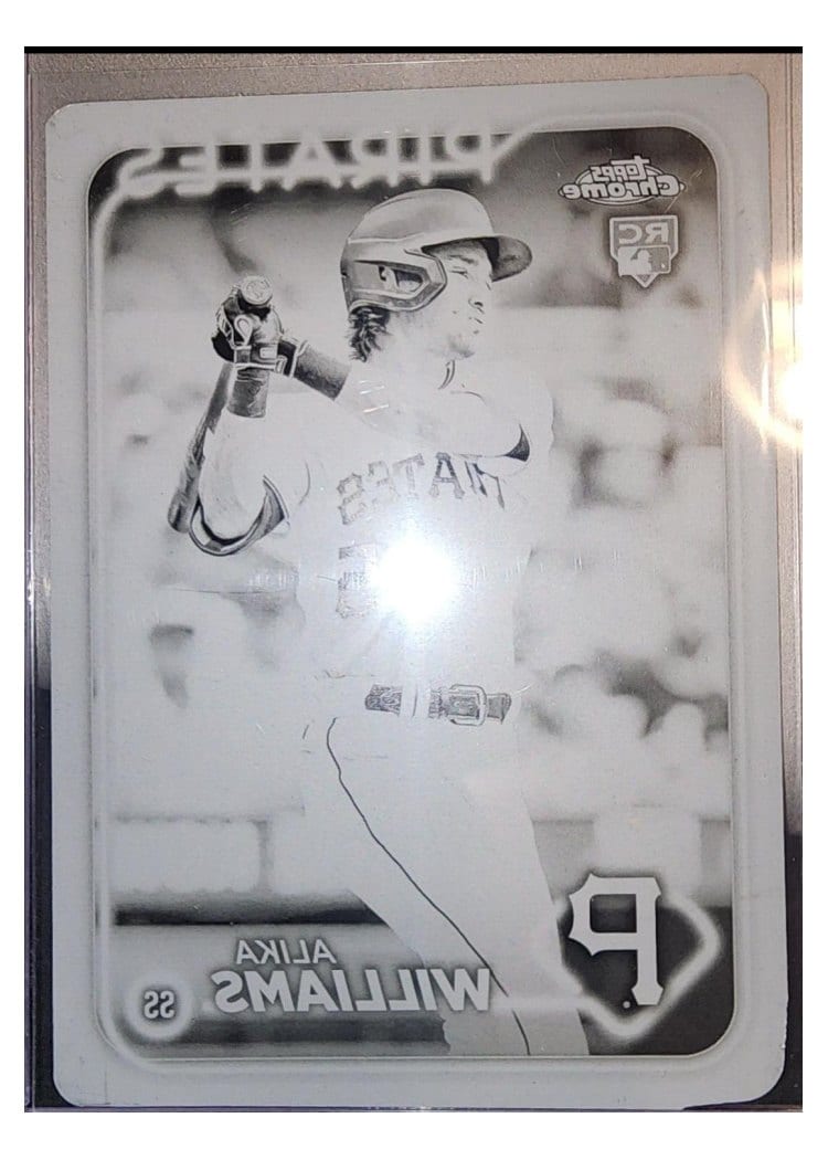 2024 Topps Chrome Base Set Alika Williams #34 card