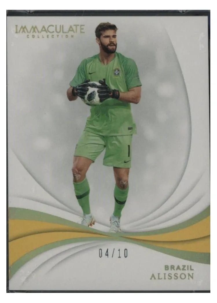2018 Panini Immaculate Alisson Gold #32 card