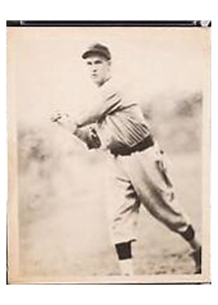 1939 Play Ball Arky Vaughan #55 card