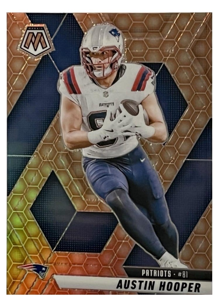 2025 Panini Mosaic Base Set Austin Hooper #204 card