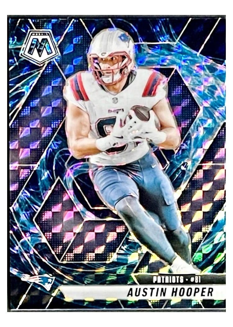 2025 Panini Mosaic Base Set Austin Hooper #204 card