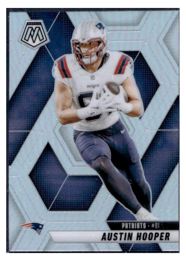 2025 Panini Mosaic Base Set Austin Hooper #204 card