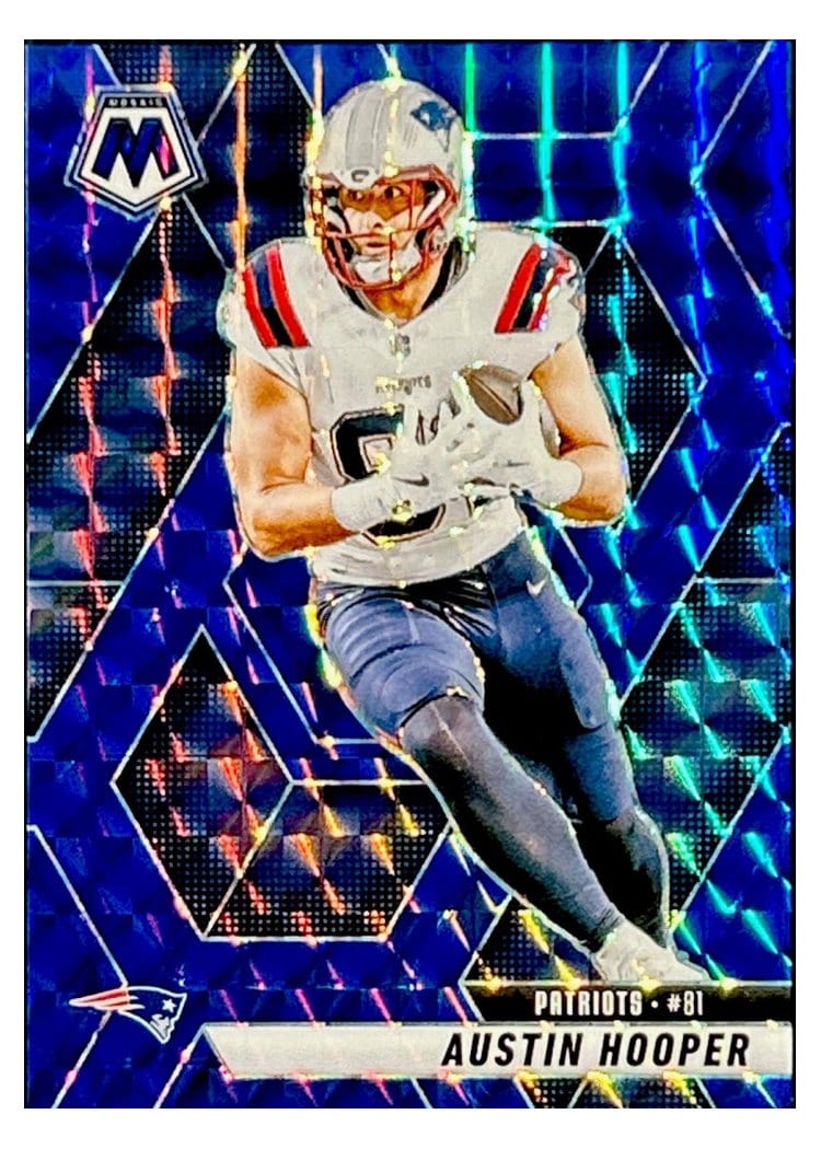 2025 Panini Mosaic Base Set Austin Hooper #204 card