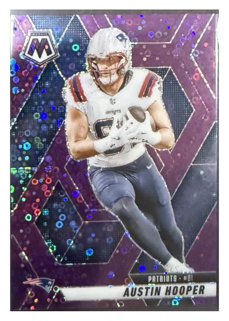 2025 Panini Mosaic Base Set Austin Hooper #204 card