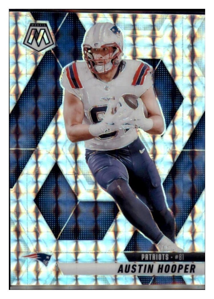 2025 Panini Mosaic Base Set Austin Hooper #204 card