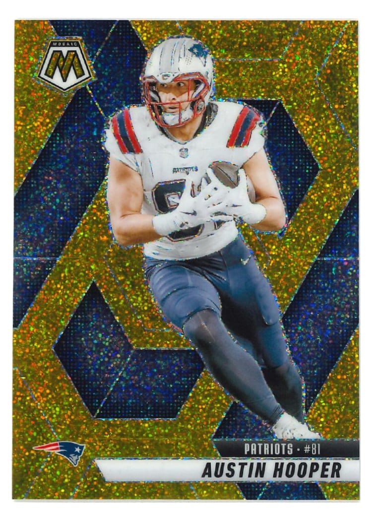 2025 Panini Mosaic Base Set Austin Hooper #204 card