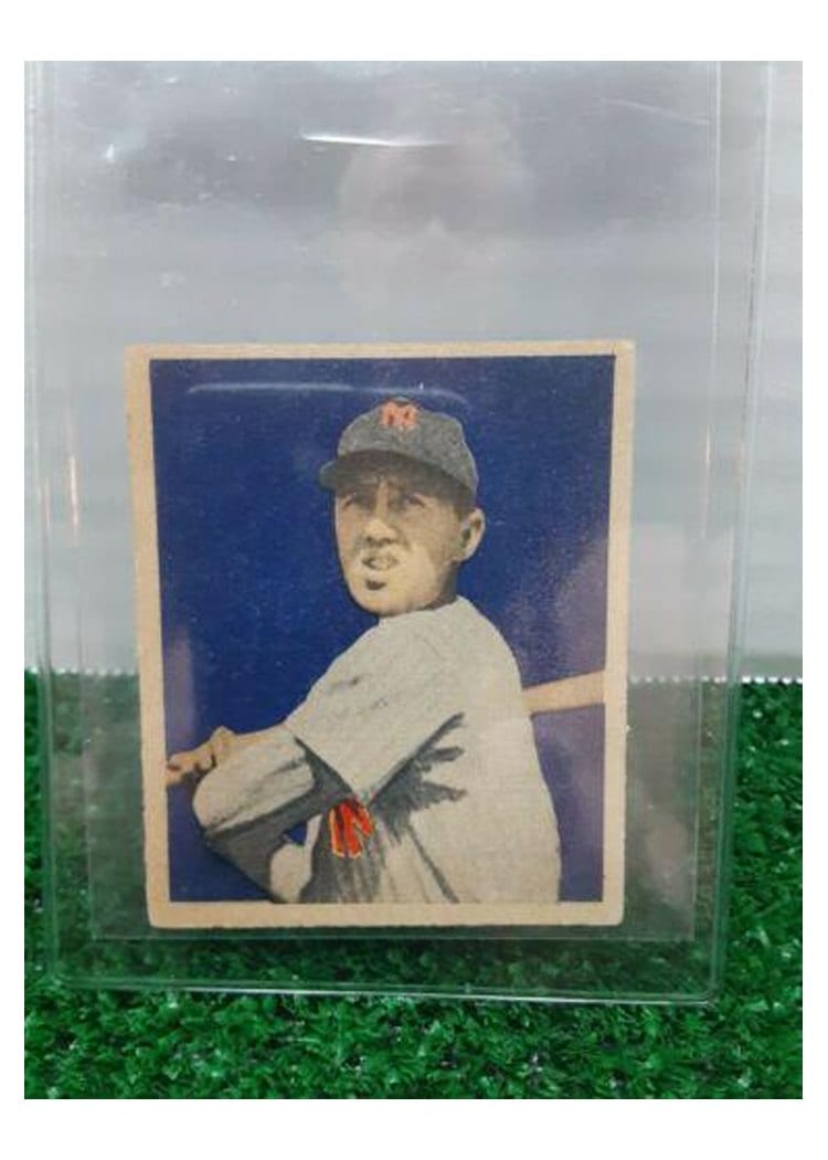 1949 Bowman Bobby Brown #19 card