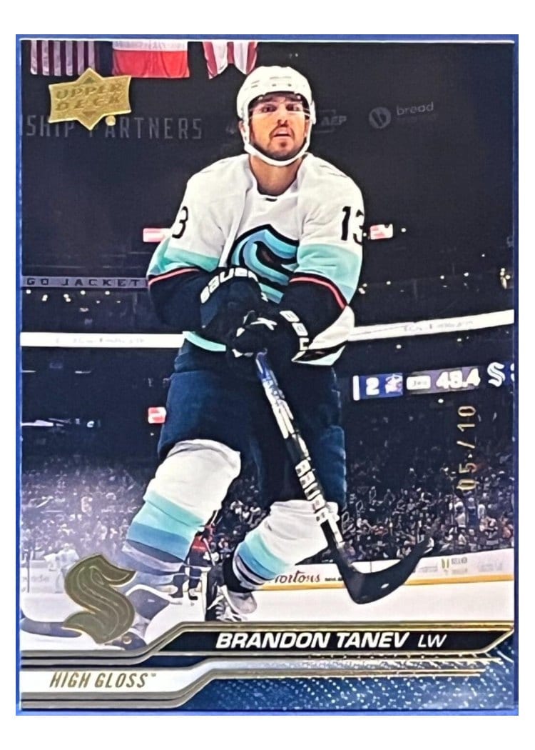 2023-24 Upper Deck Base Set Brandon Tanev #402 card