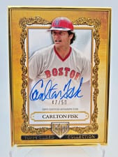2025 Topps Gilded Collection Topps Gallery of Gold Autographs Carlton Fisk #GOG-CF card