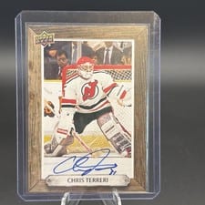 2024-25 Upper Deck Engrained Icons Beehive Portrait Signatures Chris Terreri #BH-CT card