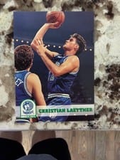 1993-94 Hoops Base Set Christian Laettner #129 card