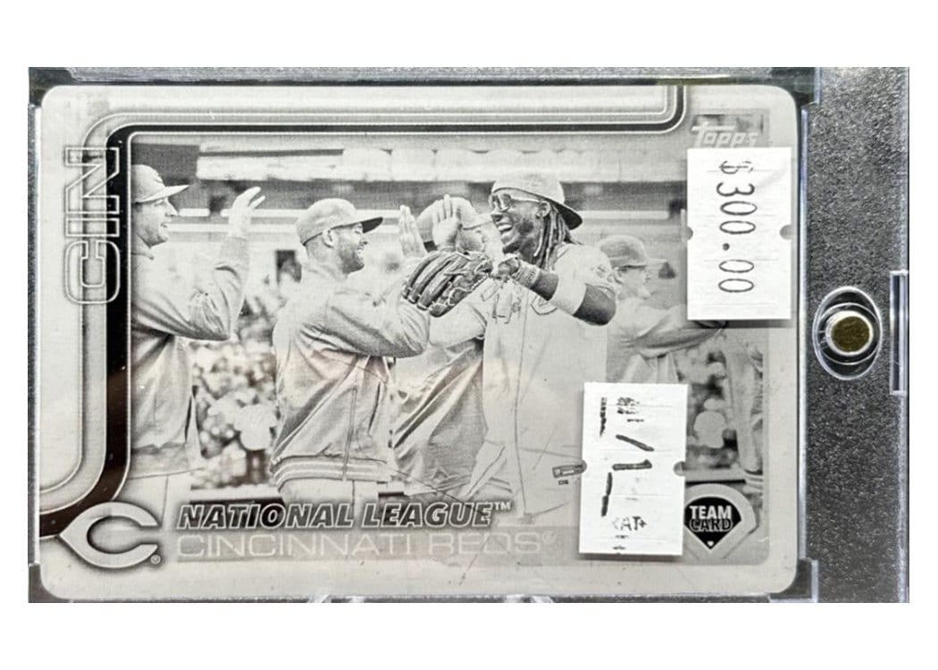 2025 Topps Base Set Cincinnati Reds #99 card