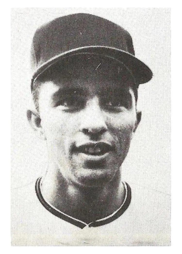 1972 Milton Bradley Clyde Wright card
