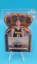 2022-23 Panini Crown Royale Rookie Crown Autographs Collin Gillespie #RCA-CLG card
