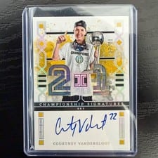 2025 Panini Impeccable WNBA Impeccable Championship Signatures Courtney Vandersloot #9 card