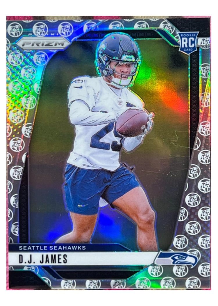 2024 Panini Prizm Base Set D.J. James White Knight #322 card