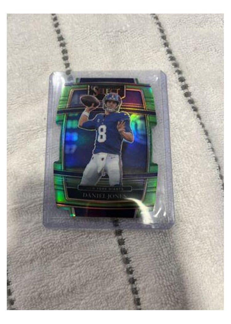 2021 Panini Select Base Set Daniel Jones #26 card