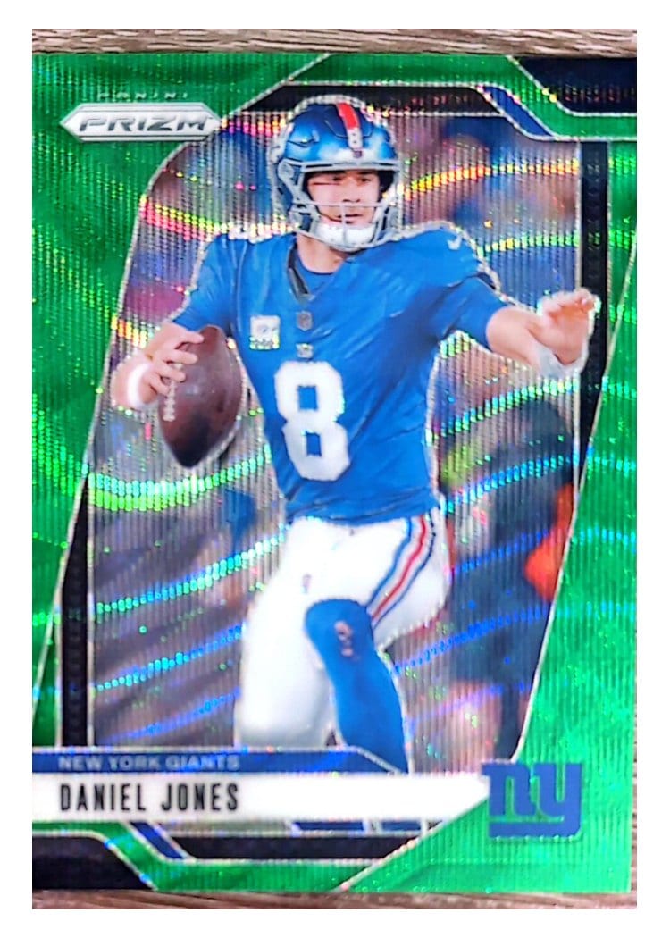 2024 Panini Prizm Base Set Daniel Jones Green Wave #212 card