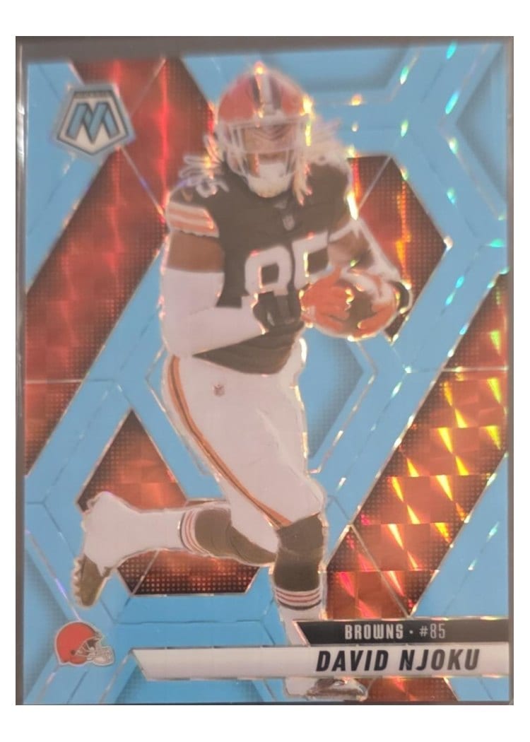 2025 Panini Mosaic Base Set David Njoku Blue Fluorescent #133 card
