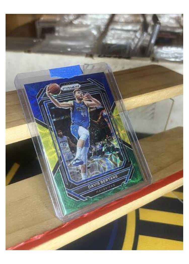 2022-23 Panini Prizm Base Set Davis Bertans #189 card