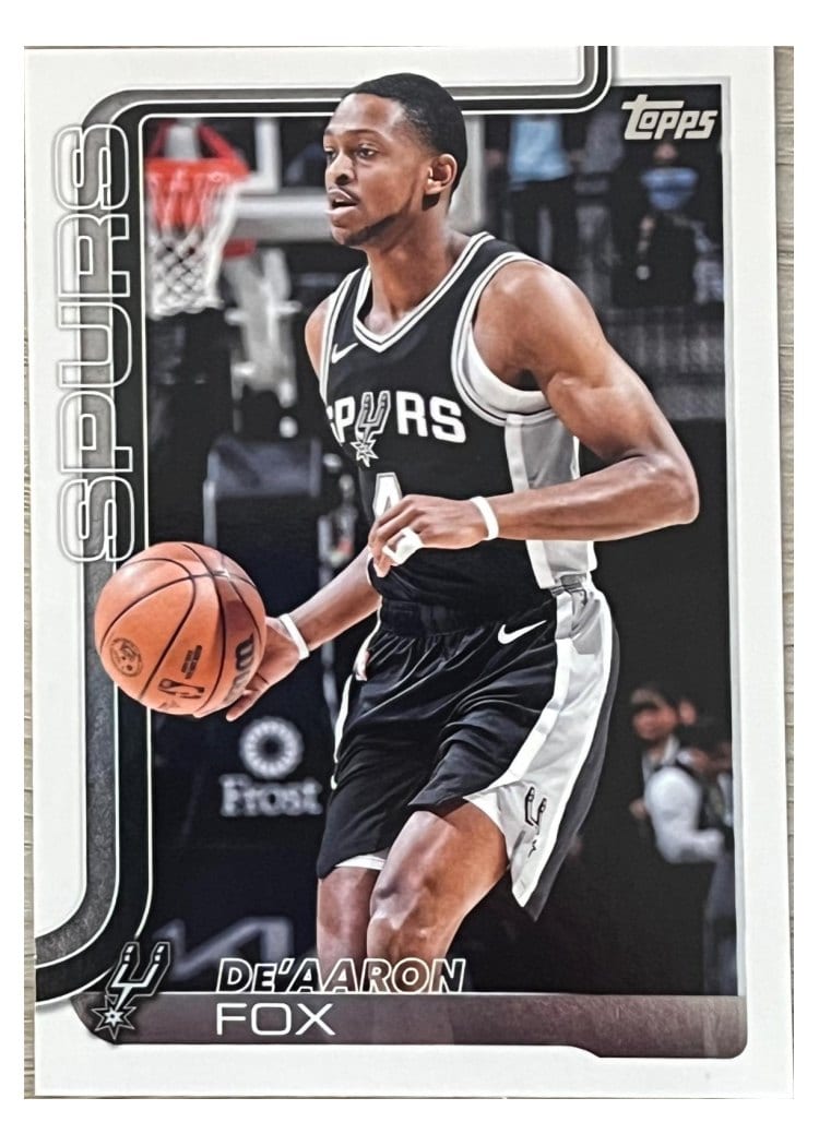 2025-26 Topps Base Set De'Aaron Fox #196 card
