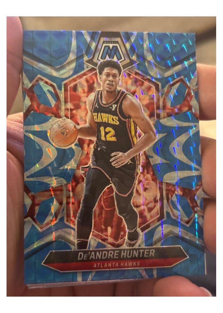 2023-24 Panini Mosaic Base Set De'Andre Hunter #16 card