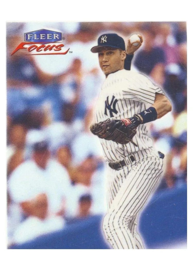 2000 Fleer Focus Derek Jeter #11 card
