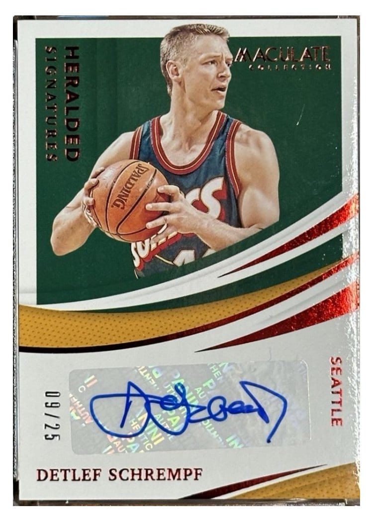 2020-21 Panini Immaculate Collection Heralded Signatures Detlef Schrempf #HS-DSC card