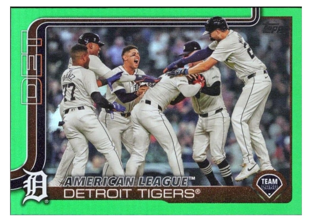 2025 Topps Base Set Detroit Tigers Green Foil #34 card