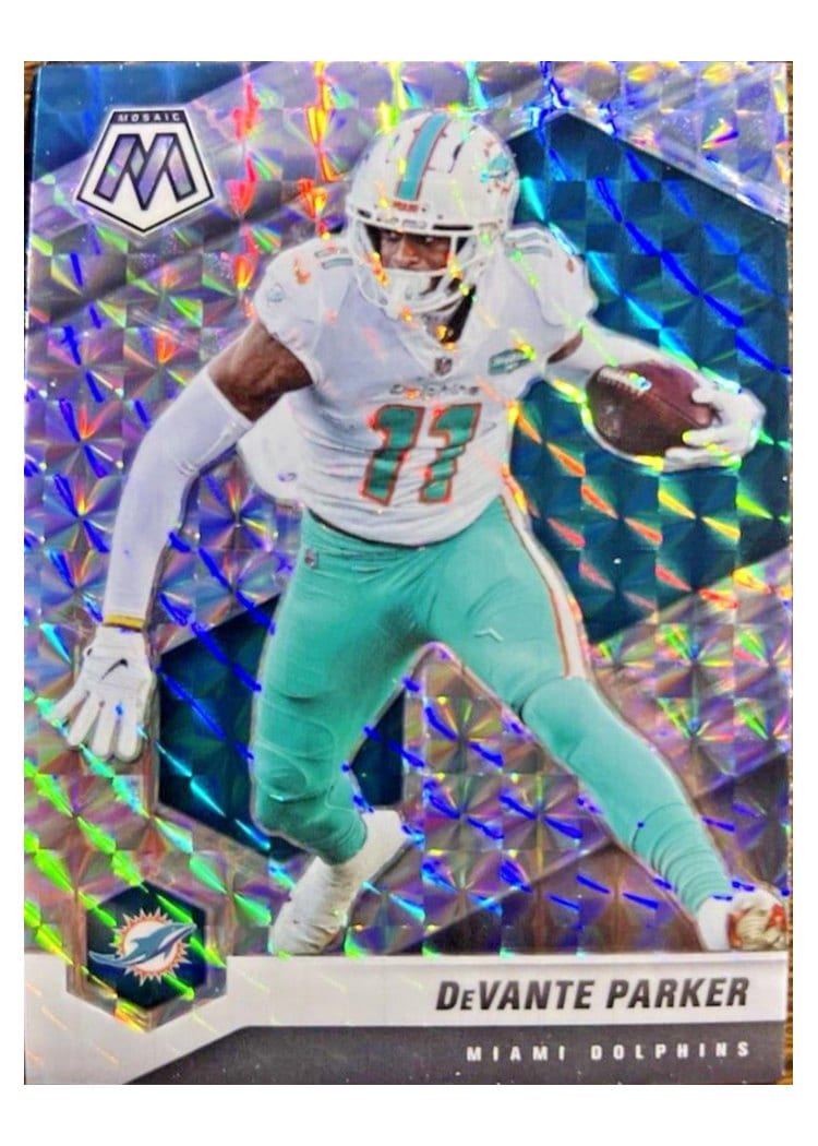 2021 Panini Mosaic Base Set DeVante Parker #126 card