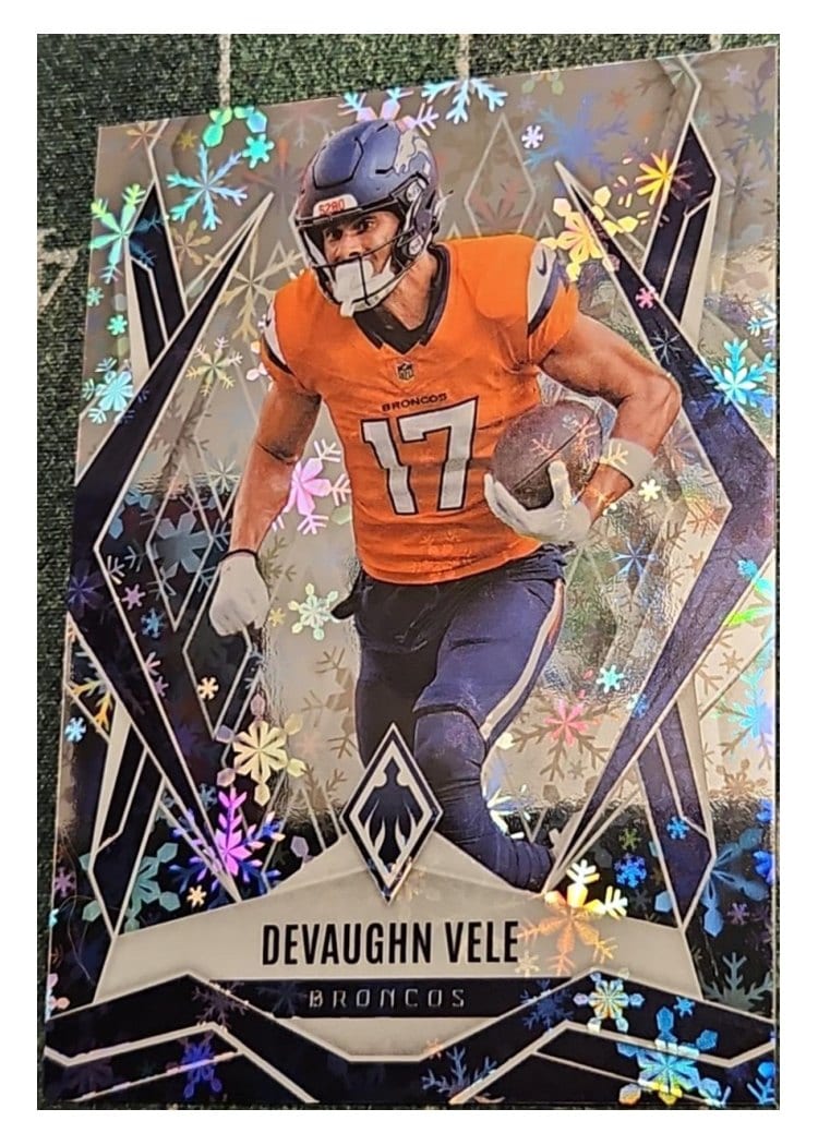 2025 Panini Phoenix Base Set Devaughn Vele #14 card