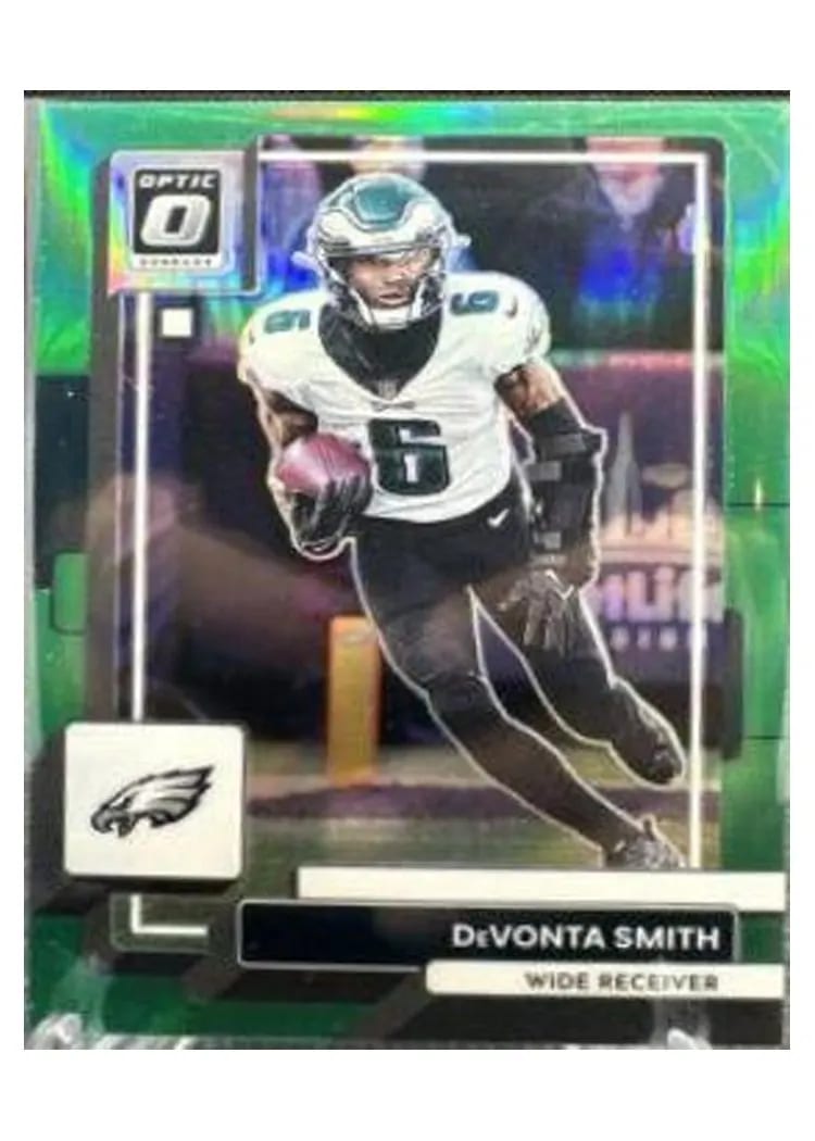 2022 Donruss Optic Base Set DeVonta Smith Green #160 card