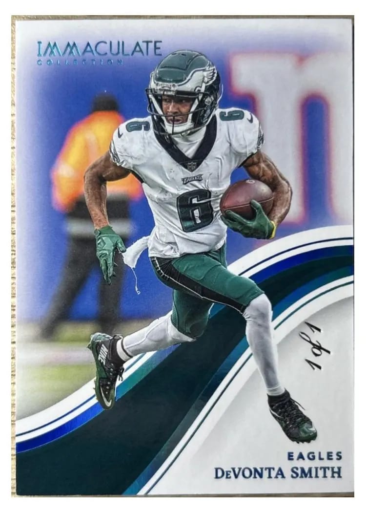 2023 Panini Immaculate DeVonta Smith #50 card