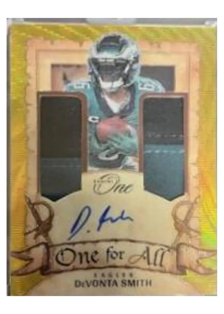 2023 Panini One DeVonta Smith #338 card
