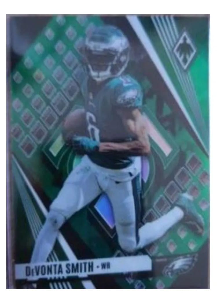 2023 Panini Phoenix Base Set DeVonta Smith Green #90 card