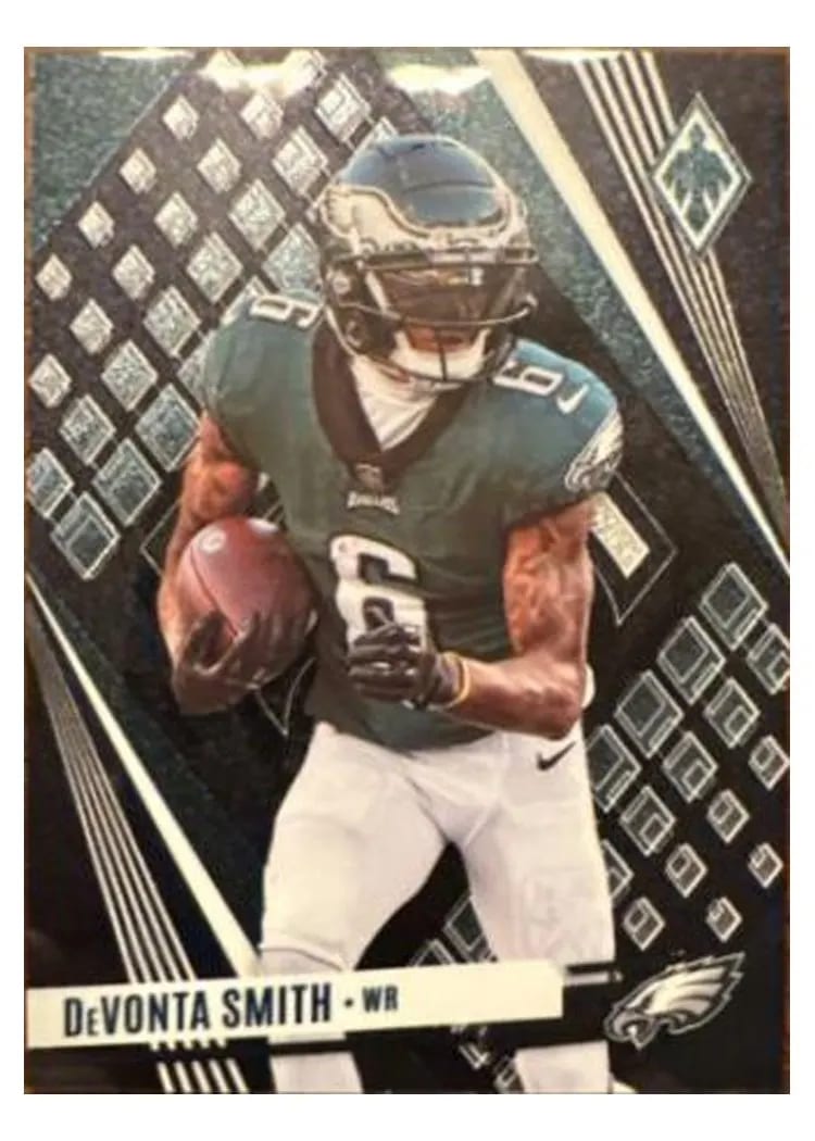 2023 Panini Phoenix Base Set DeVonta Smith SP Variation Onyx #90 card
