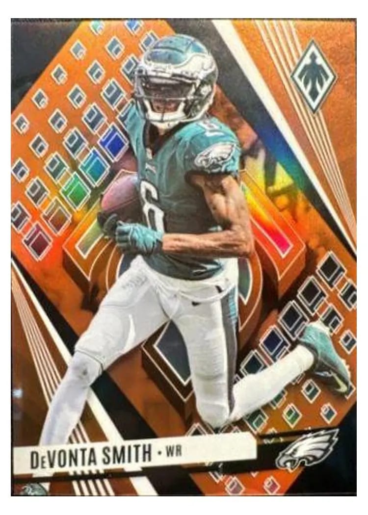 2023 Panini Phoenix Base Set DeVonta Smith #90 card