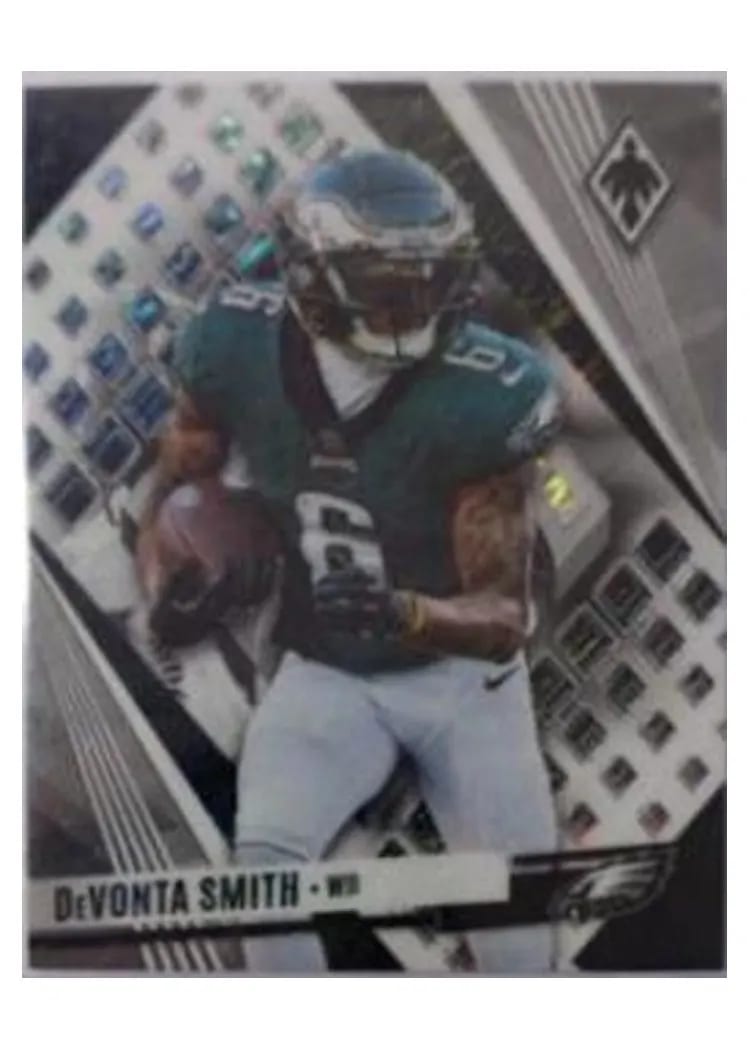 2023 Panini Phoenix Base Set DeVonta Smith SP Variation White Shimmer #90 card