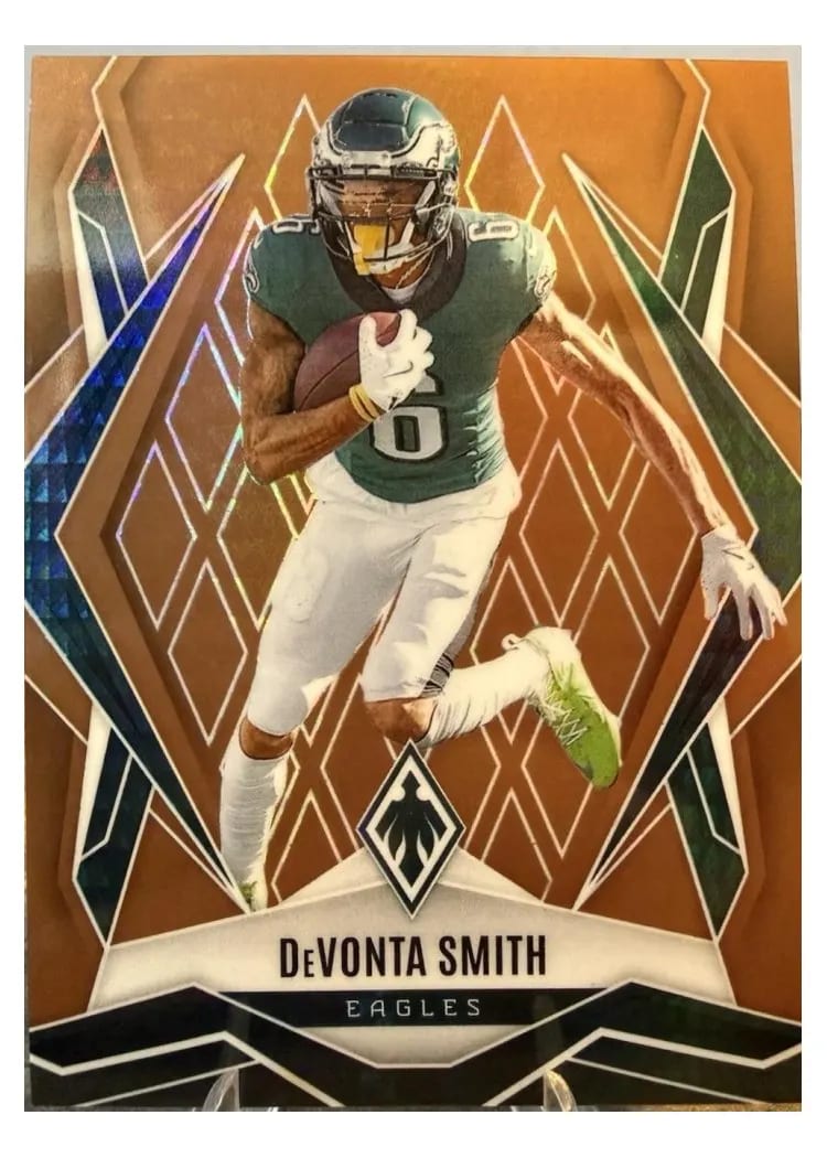 2025 Panini Phoenix Base Set DeVonta Smith Bronze Hyper #12 card