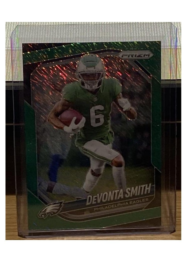 2025 Panini Prizm Base Set DeVonta Smith #70 card
