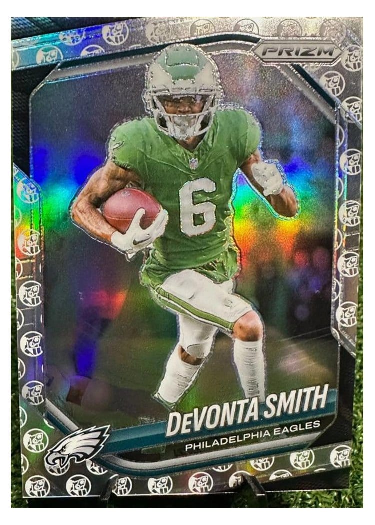 2025 Panini Prizm Base Set DeVonta Smith #70 card