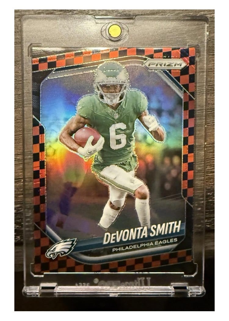 2025 Panini Prizm Base Set DeVonta Smith #70 card