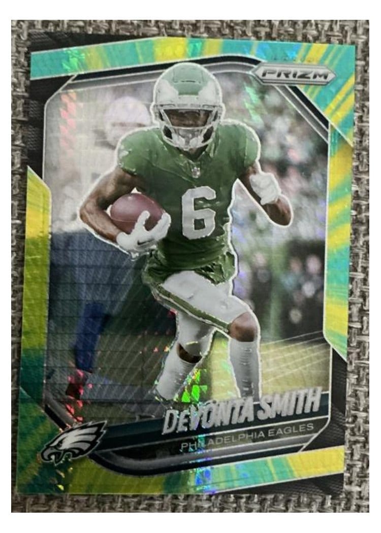 2025 Panini Prizm Base Set DeVonta Smith #70 card