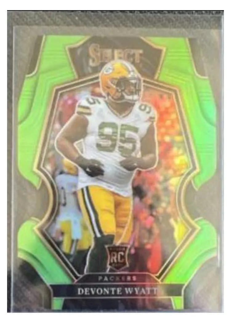 2022 Panini Select Base Set Devonte Wyatt Neon Green Die Cut #137 card
