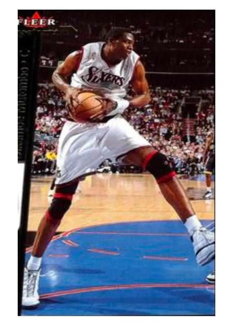2001 Fleer Maximum Dikembe Mutombo #102 card