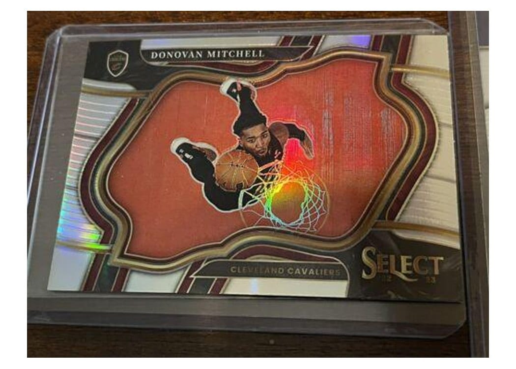 2022-23 Panini Select Base Set Donovan Mitchell #231 card