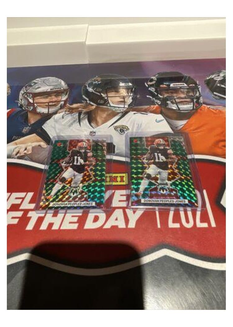 2022 Panini Mosaic Base Set Donovan Peoples-Jones #49 card