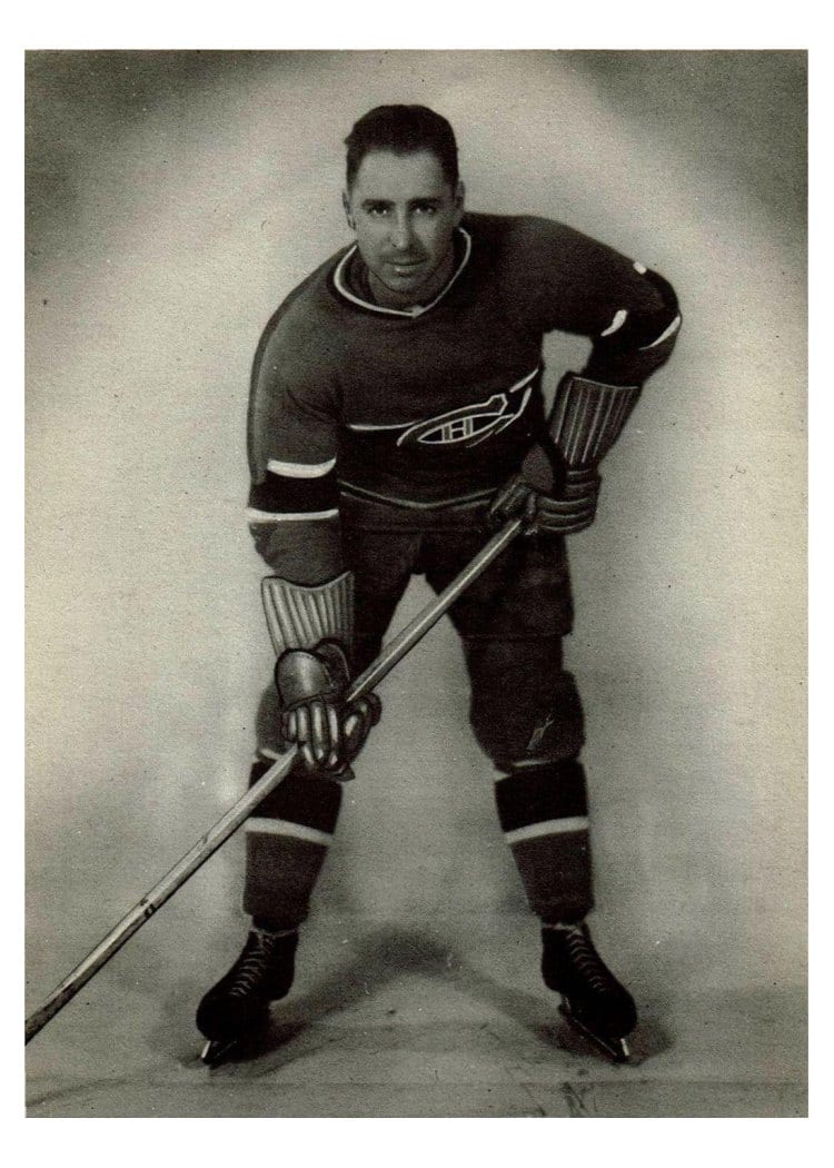 1939 O-Pee-Chee V301-1 Doug Young #58 card